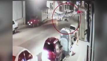 Teravih namazı giderken otomobilin çarptığı kayınvalide ile gelin öldü: O anlar kamerada