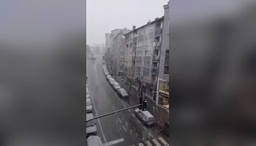 Bursa'da lapa lapa kar yağışı başladı! Kent beyaza bürünüyor...