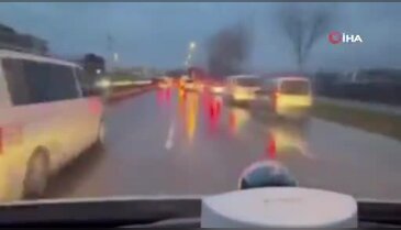Bursa'da kalplere dokunan görüntü! Onlarca sürücü yol verdi