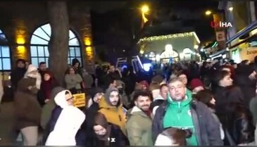 Bursalılar sahurda tarihi meydanda buluştu