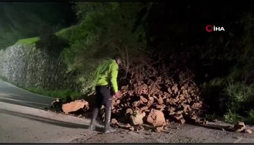 Bursa'da facianın eşiğinden dönüldü! Kayalar yola savruldu...