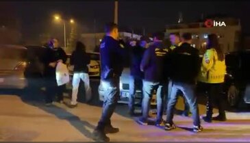 Bursa'da trafik denetiminde ilginç anlar: Baba kaputa oturup direndi!