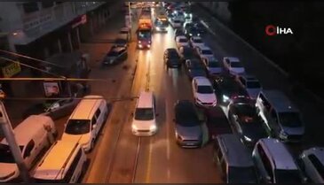 4 şeritli Atatürk Caddesi, tek şeride düştü