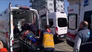 Bursa'da zincirleme kaza! Tır, motosiklet ve kamyon birbirine girdi