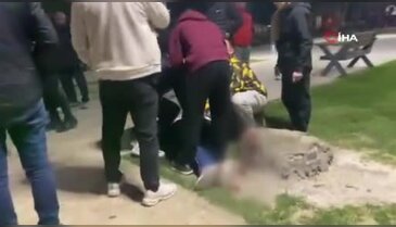 Bursa'da parkta bıçaklı kavga! Yaralının yakınları sinir krizi geçirdi