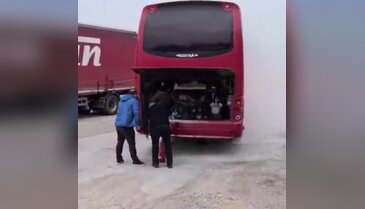 Bursa yolunda içi yolcu dolu otobüste yangın paniği!