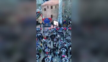 Başkan Bozbey doğup büyüdüğü mahallede iftar yaptı: 'Her sokağında ayak izimiz var'