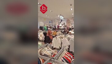 Bursa'da bayram yoğunluğu: AVM'lerde iğne atsan yere düşmüyor