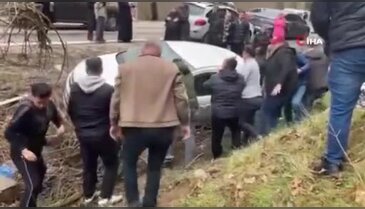 Bursa'daki feci kazada araç yoldan çıkıp takla attı!