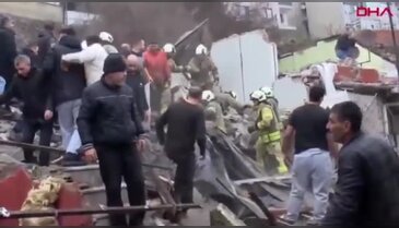 İstanbul'un göbeğinde bina çöktü! Çok sayıda ekip sevk edildi