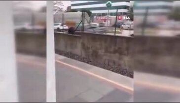Bursa'da yolunu kaybeden adam canını hiçe saydı! Akan yoğun trafikten...