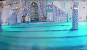 Bursa'da film gibi cami hırsızlığı! Oltayla çaldı, "Bu daha başlangıç"