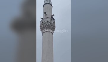 Bursa'da intihar girişimi! Cami minaresine çıktı...