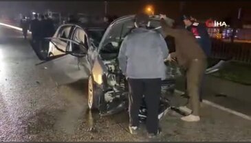 Bursa'da kontrolden çıkan otomobil bariyerle çarptı! 2 yaralı var...