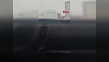 Trafikte yol verme tartışması çığrından çıktı! Tekme ve yumruklar havalarda uçuştu...