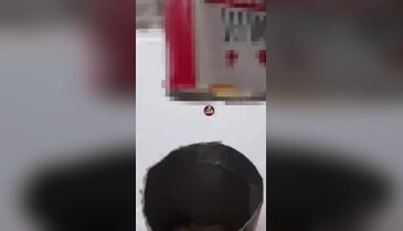 Mide bulandıran görüntü... Türkiye'nin ünlü meyve suyu markasının içinden çıkanı görünce şoke oldu!