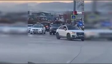 Bursa'da 'maganda' konvoyu! Kimse kuralları takmadı...