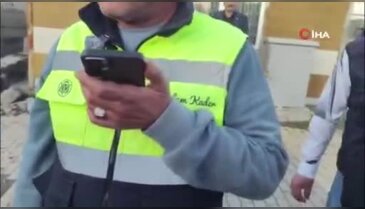 Kavgayı ayırmaya gelen polisleri davul ve zurnayla karşıladılar