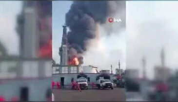 Meksika'daki petrol rafinerisinde yangın