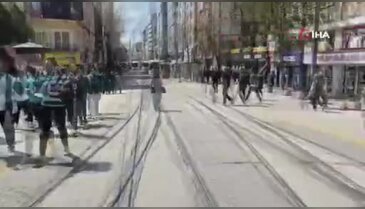 Bursaspor taraftarı, Eskişehir'i hareketlendirdi