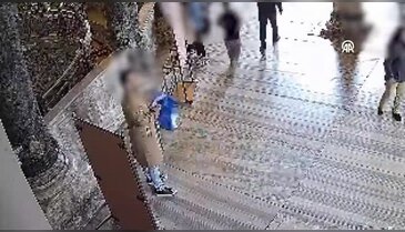 Ayasofya'da skandal görüntüler! "Ya Ortodoks ol ya da öl"