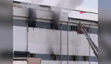 Bursa'da fabrika yangını! İş yeri yetkilisi sinir krizi geçirdi...
