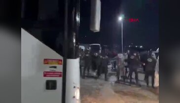Tunceli'de tansiyon çok yüksek! Polis kalabalığı güçlükle kontrol etti...