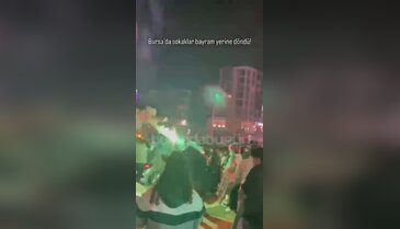 Bursa'da sokaklar bayram yeri!