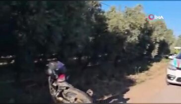 Bursa'da kontrolden çıkan motosiklet yol kenarına savruldu! Yaralı var...