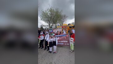 Bursa'da bugün mikrofon çocuklarda!