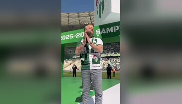 Bursaspor'un şampiyonluk kutlamasında sahne Rumeli Ekrem'in! Coşku zirve yaptı