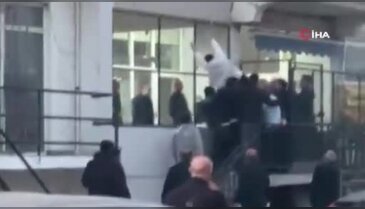 Bursa'da iki grup arasında tekmeli sopalı kavga!