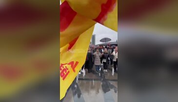 Bursa'da 1 Mayıs yoğunluğu! Osmangazi Meydanı'nda kalabalık artıyor