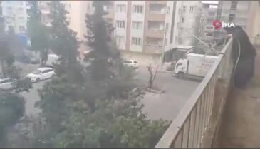 Yangına teyze müdahalesi! Görünce balkondan devreye girdi