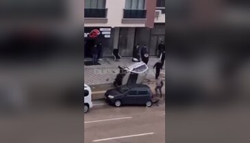 Bursa'da kontrolden çıkan araç takla attı!