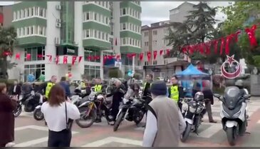 Bursa'da minik Alparslan'ın amansız hastalığa karşı zaferi! Yüzlerce balon onun için havalandı...