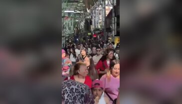 Bursa'da Anneler Günü yoğunluğu! Meydanlar doldu taştı...