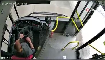 Engelli yolcuya büyük jest! Otobüs şoförü takdir topladı