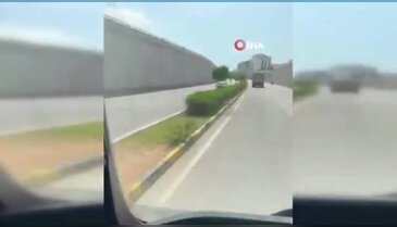 Trafikte çıldırtan anlar! Gören hayrete düştü