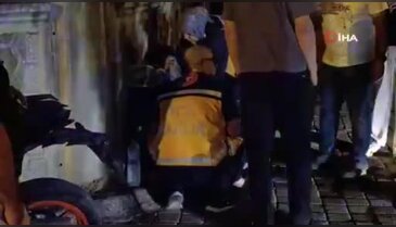Bursa'da savrulan motosiklet duvara çarptı!