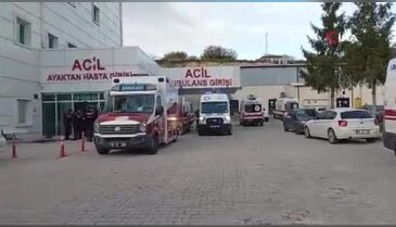 Taraftarları taşıyan midibüs devrildi: 27 yaralı