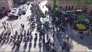 Bursa'da ünlü isme kahreden veda! Türkiye'nin her yerinden cenazeye geldiler