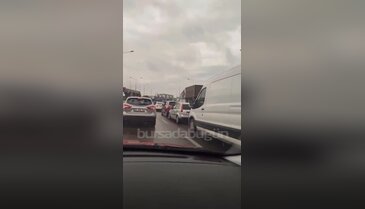 Bursa'da sol ayak uyuşturan trafik! Adeta kilitlendi...