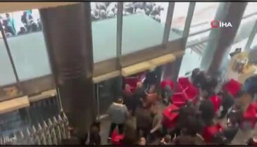 Polis tahliye için CHP Genel Merkezi'nde! Arbede çıktı