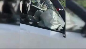 Bursa'da bir gürültüyle sokağa döküldüler! Okul duvarına saplanmış...