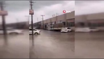 Bursa'ya ceviz büyüklüğünde dolu yağdı! Vatandaşlar hazırlıksız yakalandı...