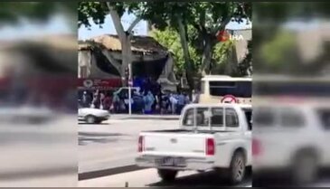 Halde alıcı bulamadı! Tonlarca domatesi vatandaşa bedavaya dağıttı...