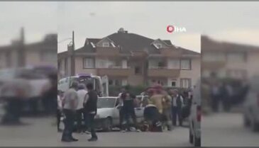 Bursa'da minibüs ile otomobil çarpıştı! Çok sayıda yaralı var...