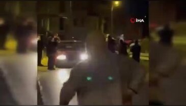 Bursa'da sokak ortasında meydan muharebesi: Mahalleli pencerelere koştu