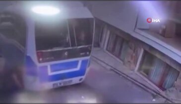 Telefonu çaldı, tazı gibi koştu: O anlar kamerada
